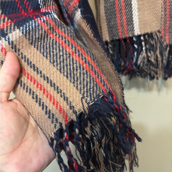 BANANA REPUBLIC Plaid Scarf - Picture 2 of 4